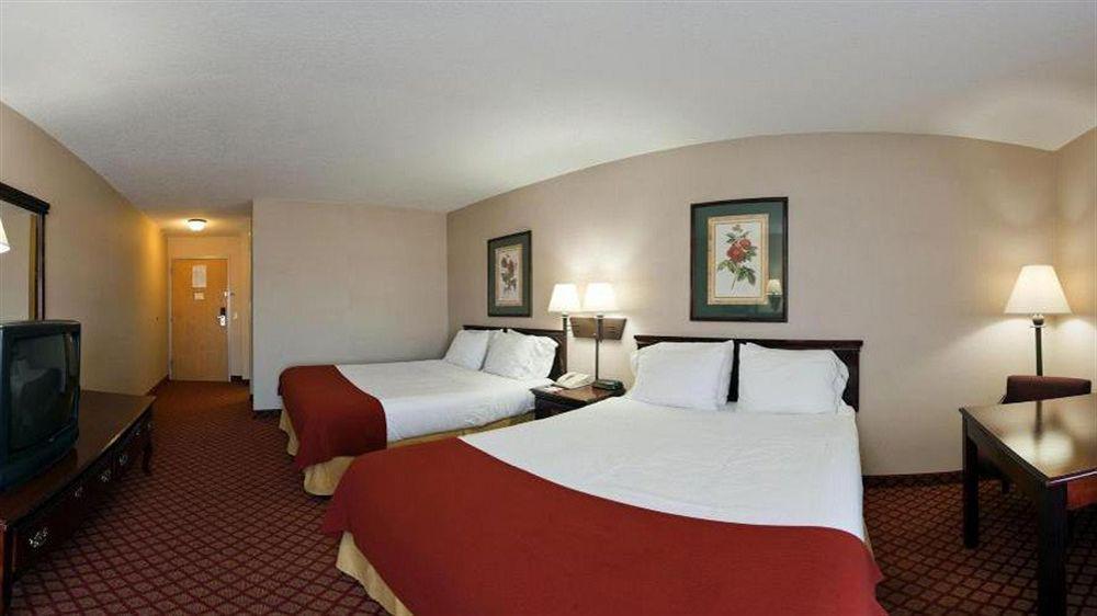 Holiday Inn Express Metropolis By Ihg Exterior foto
