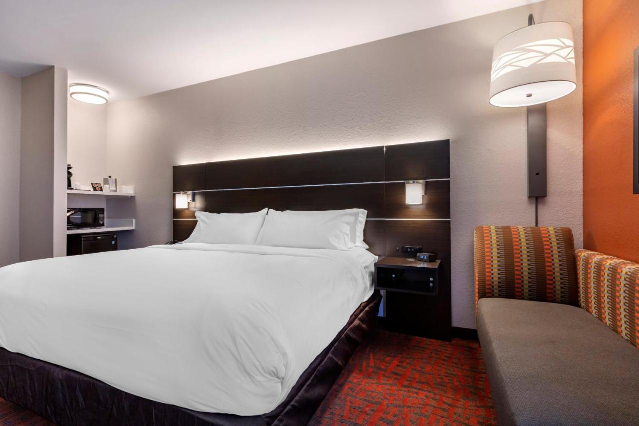 Holiday Inn Express Metropolis By Ihg Exterior foto